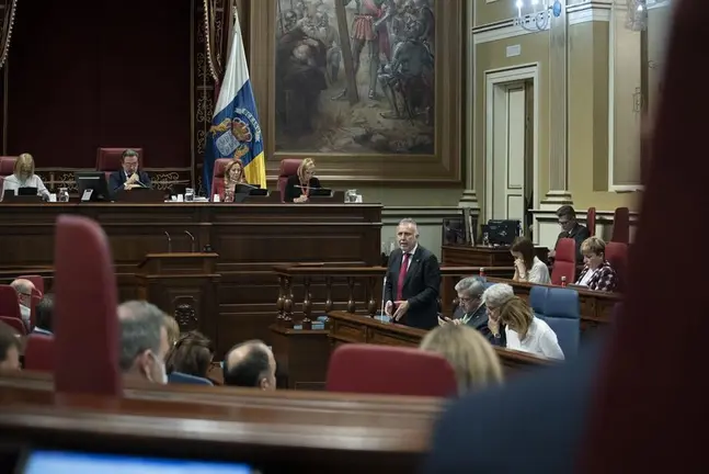 El presidente de Canarias, &Aacute;ngel V&iacute;ctor Torres, en la sesi&oacute;n de control al Gobierno.