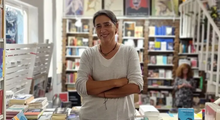 Paula Farias.