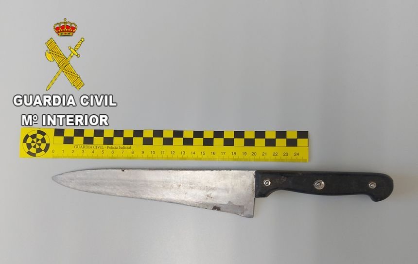 Imagen del cuchillo que utilizó el detenido en el atraco.