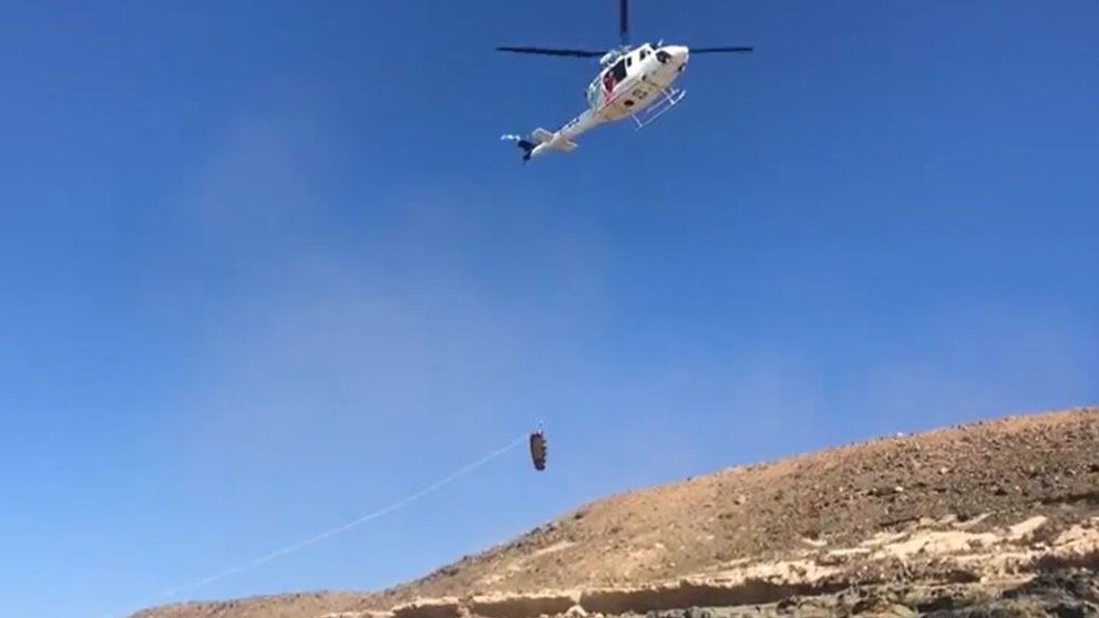 Rescate del helicóptero del GES en Fuerteventura.