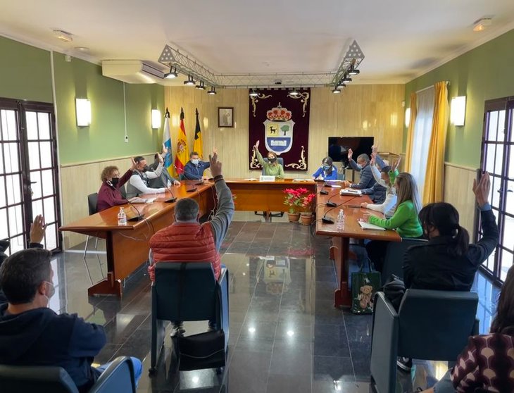 Pleno Extraordinario en el Ayuntamiento de La Oliva.
