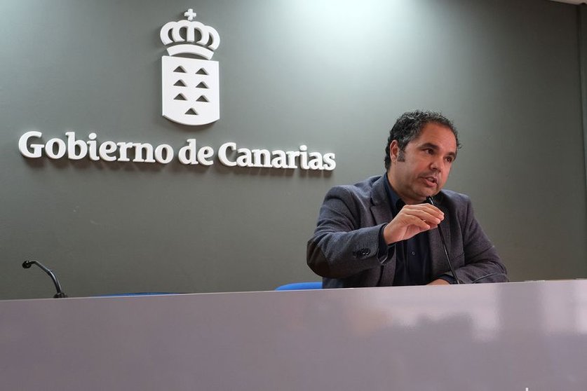 El viceconsejero de Empleo del Gobierno de Canarias, Gustavo Santana, valora los datos del paro correspondientes a mayo