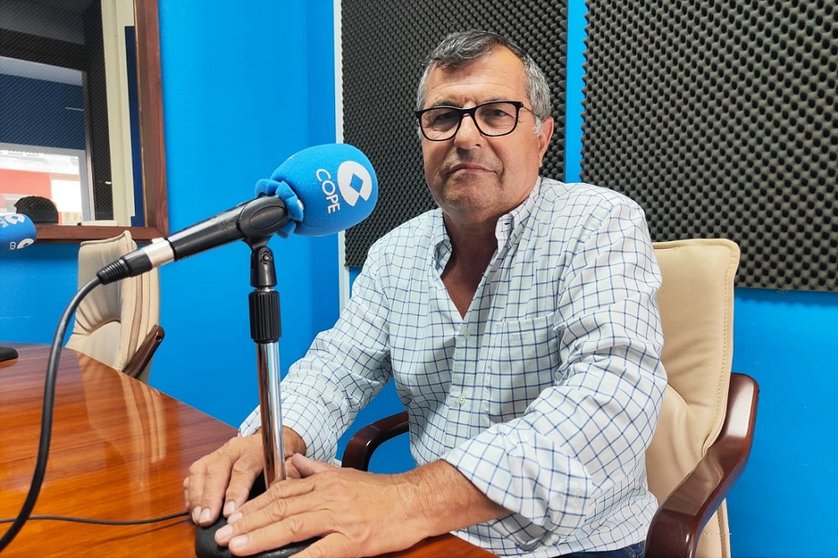 Domingo Pérez, en los estudios de Cope Fuerteventura.