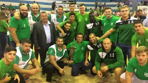 alcalde con cl union antigua el d&iacute;a del Triunfo hace un a&ntilde;o