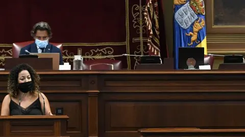 Jana Gonz&aacute;lez en el Parlamento.