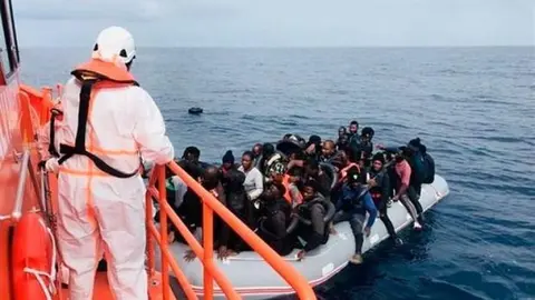 inmigrantescanarias-km1G--620x349@abc