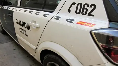 coche-patrulla-de-guardia-civil