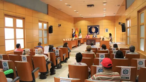 Reuni&oacute;n con los artesanos de Fuerteventura.