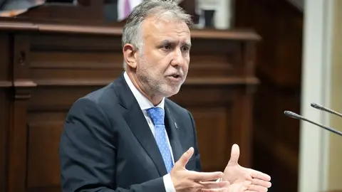 &Aacute;ngel V&iacute;ctor Torres en el Debate sobre el Estado de la Nacionalidad Canaria.