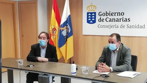 Amos Garc&iacute;a y Blas Trujillo en una rueda de prensa.