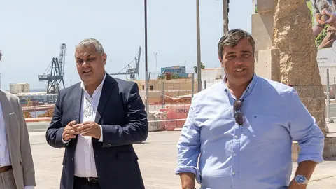 Juan Jim&eacute;nez y Yose Herrera visitando obras.