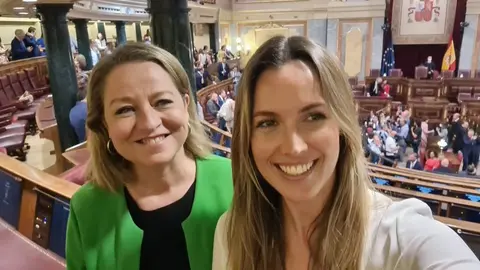 Ana Oramas y Mar&iacute;a Fern&aacute;ndez, diputadas de Coalici&oacute;n Canaria.