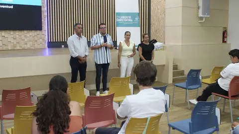 Presentaci&oacute;n del curso de Servicio de Informaci&oacute;n y Prevenci&oacute;n de Adicciones del Cabildo.
