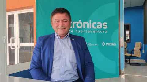 Pedro Armas, en la redacci&oacute;n de Cr&oacute;nicas de Fuerteventura.