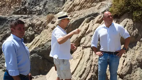 Visita de Armas y Lloret a la finca de Ajuy con el doctor Hansen.