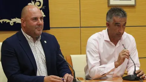 Sergio Lloret y Claudio Rodr&iacute;guez durante una rueda de prensa.