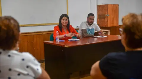 Reuni&oacute;n en el Ayuntamiento de Tuineje para organizar los activos navide&ntilde;os.