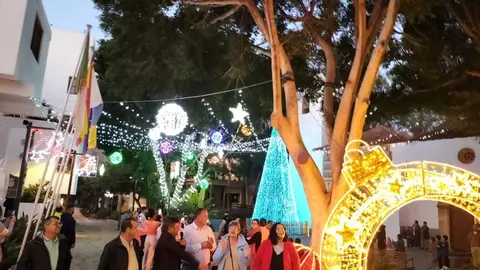 Alumbrado navide&ntilde;o en P&aacute;jara.