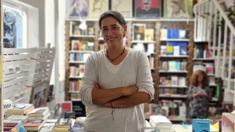 Paula Farias.